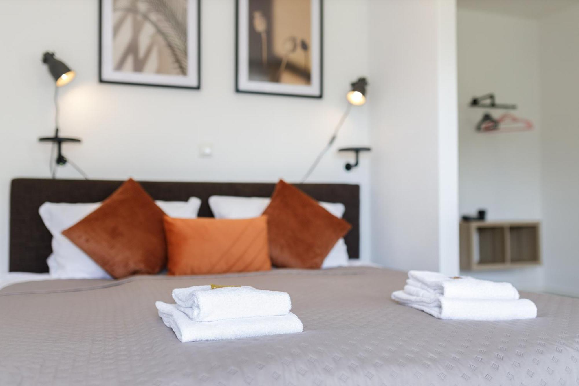 Moselstern Appartements Kinheim Buitenkant foto