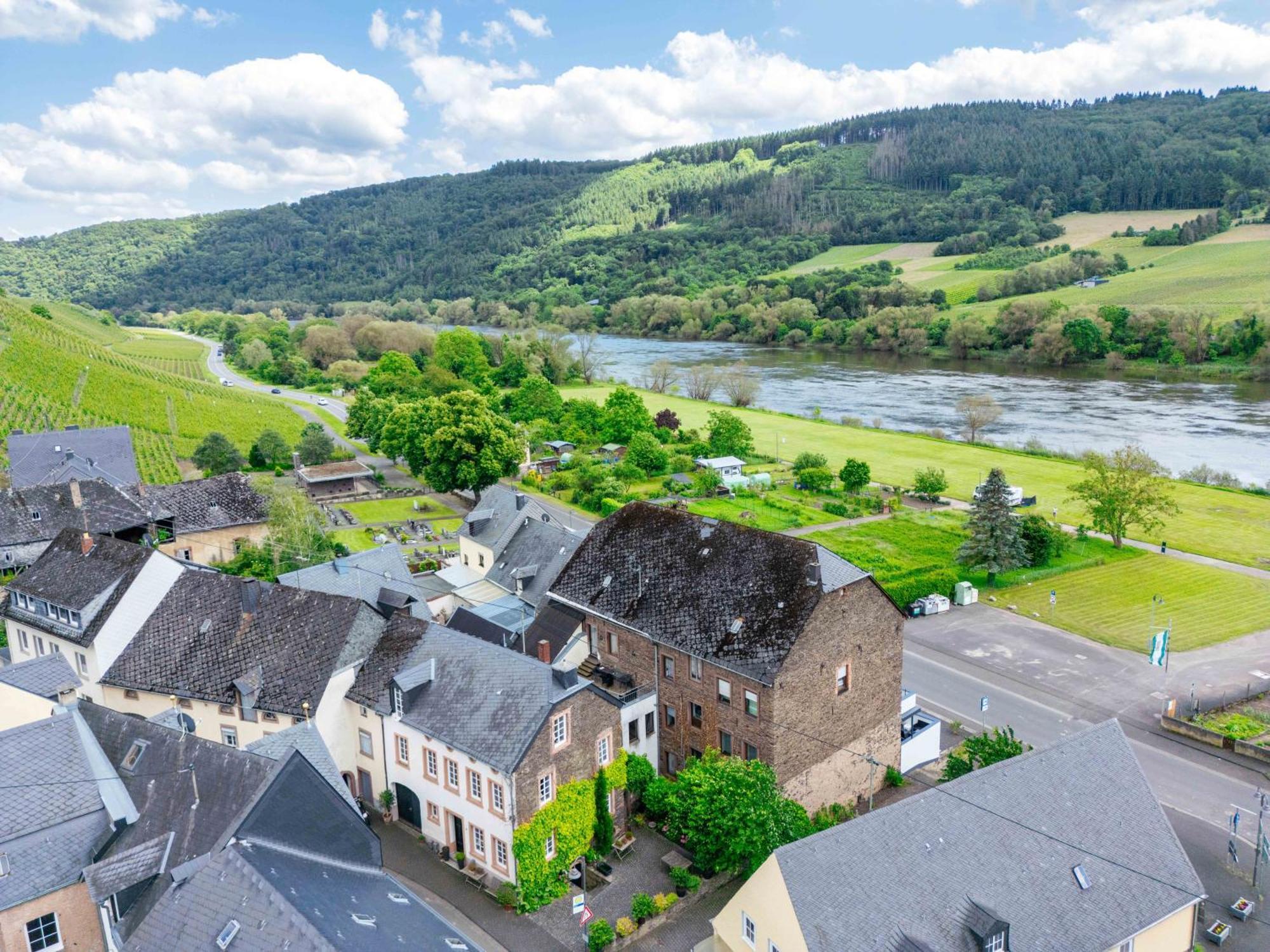 Moselstern Appartements Kinheim Buitenkant foto